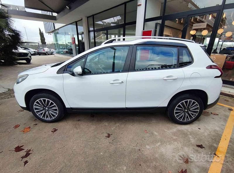 Usata Peugeot 2008 Access 82 CV (60 kW) 2017 Bianco SUV
