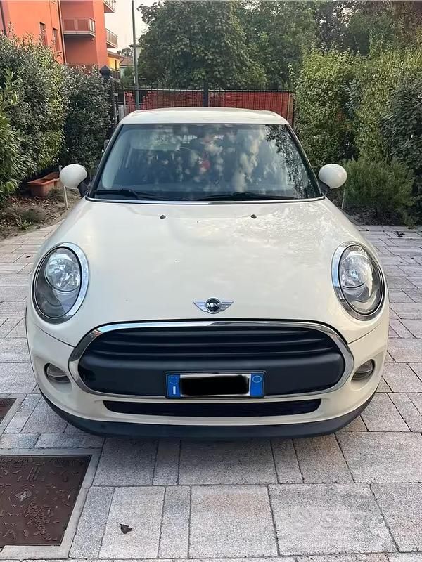 Usata Mini One D 95 CV (69 kW) 2017 Bianco Utilitaria