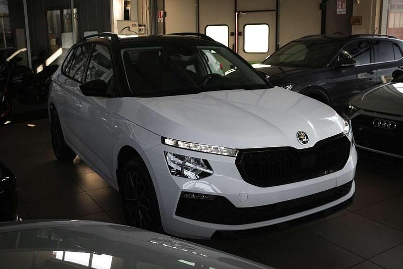 Nuova Skoda Kamiq 95 CV (69 kW) 2026 Bianco luna / nero tulipano SUV