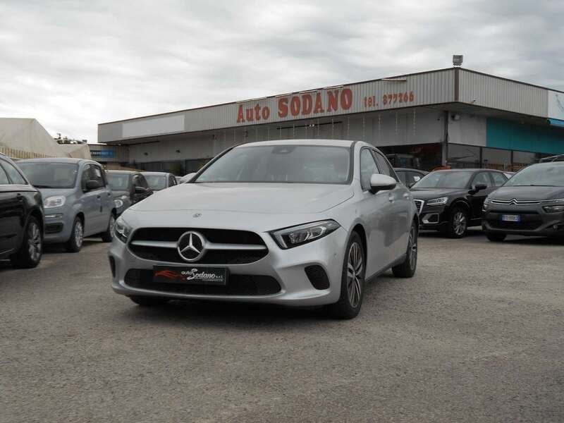Usata Mercedes A180 Sport 116 CV (85 kW) 2018 Argento Berlina