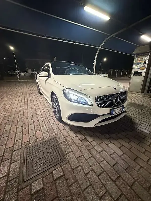 Usata Mercedes A220 Premium 177 CV (130 kW) 2017 Utilitaria