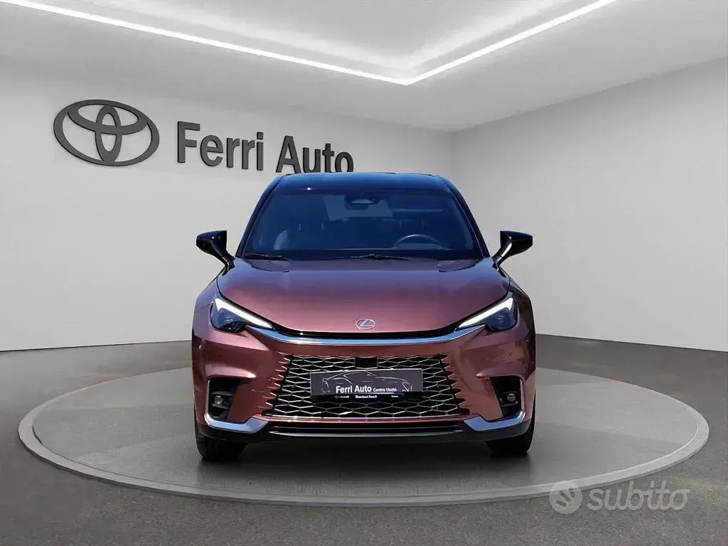 Usata Lexus LBX 136 CV (100 kW) 2024 Nero SUV