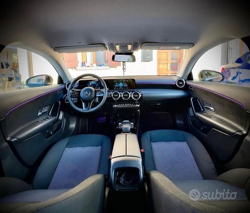 Usata Mercedes CLA200 150 CV (110 kW) 2021 Nero Station wagon
