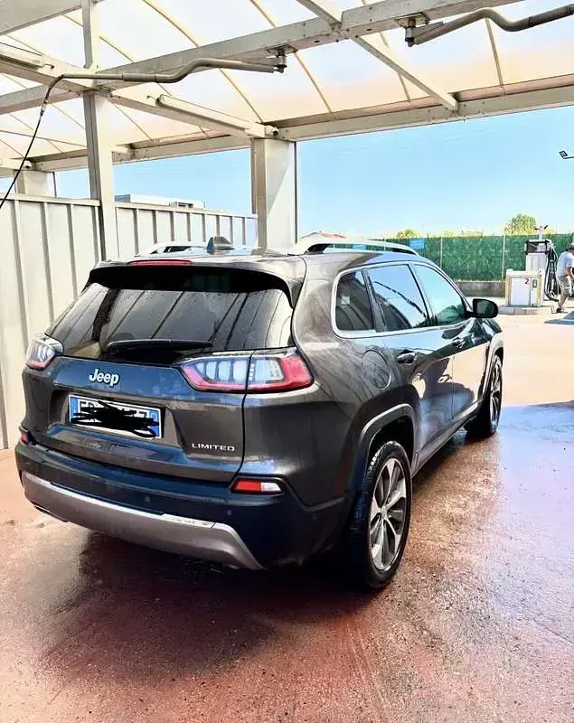 Usata Jeep Cherokee Limited 194 CV (142 kW) 2018 Grigio SUV
