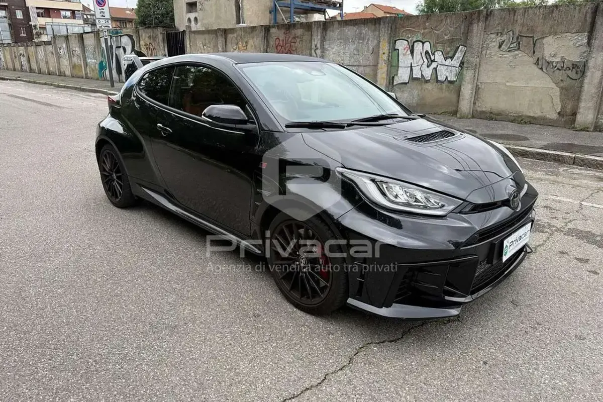 Nuova Toyota Yaris Aero 280 CV (205 kW) 2026 Nero Utilitaria