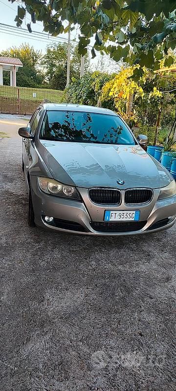 Usata BMW 318 2009 Marrone Berlina