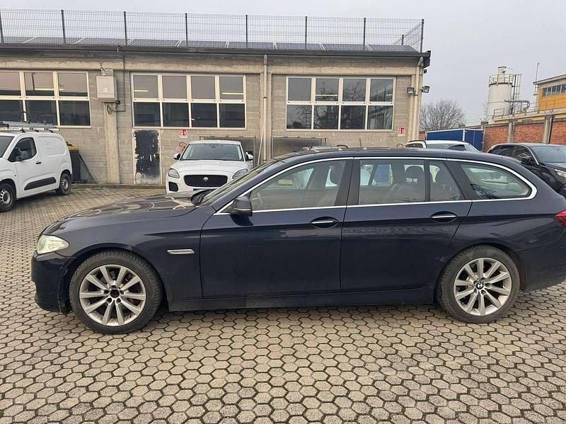Usata BMW 520 Luxury Line 190 CV (139 kW) 2015 Grigio Station wagon
