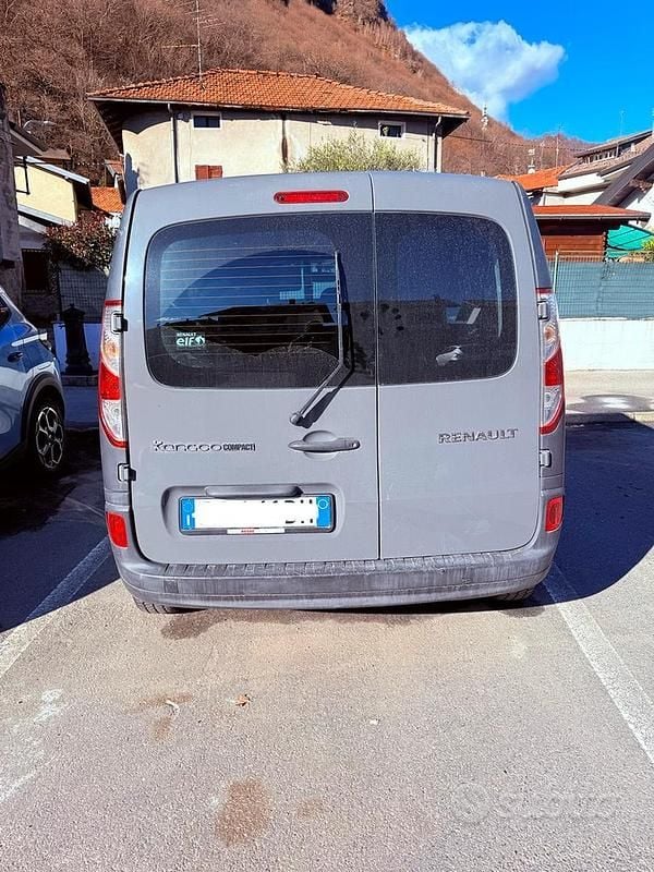 Usata Renault Kangoo 70 CV (51 kW) 2018 Grigio Monovolume
