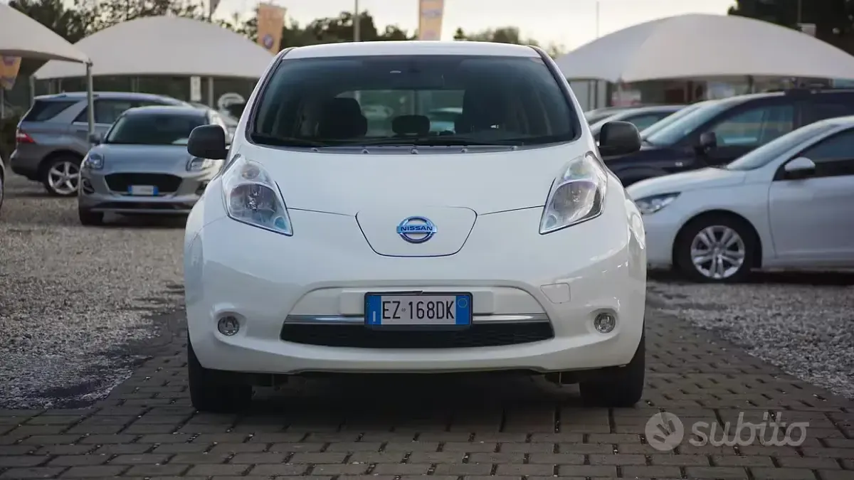 Usata Nissan Leaf Visia 80 kW (109 CV) 2015 Bianco Utilitaria