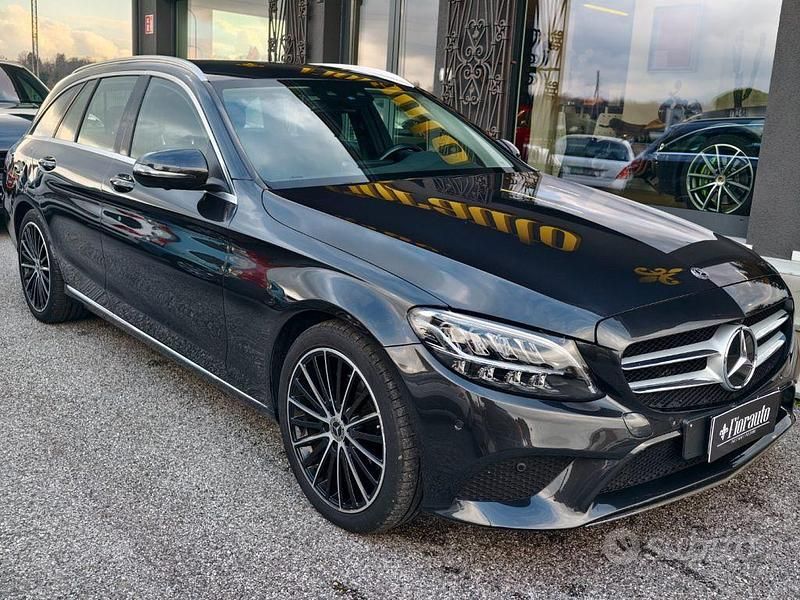Usata Mercedes C200 Premium 183 CV (134 kW) 2021 Nero Station wagon