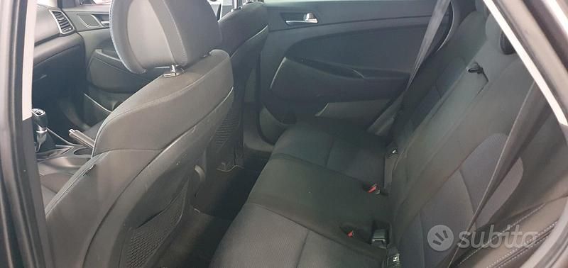 Usata Hyundai Tucson Xpossible 115 CV (84 kW) 2017 Marrone SUV