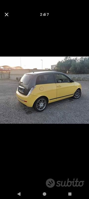 Usata Lancia Ypsilon 105 CV (77 kW) 2008 Grigio Utilitaria