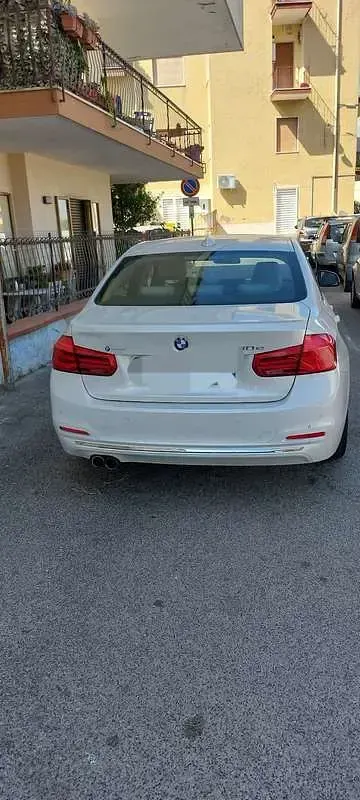 Usata BMW 330 Luxury Line 184 CV (135 kW) 2016 Berlina