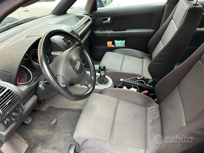 Usata Audi A2 75 CV (55 kW) 2001 Blu Utilitaria