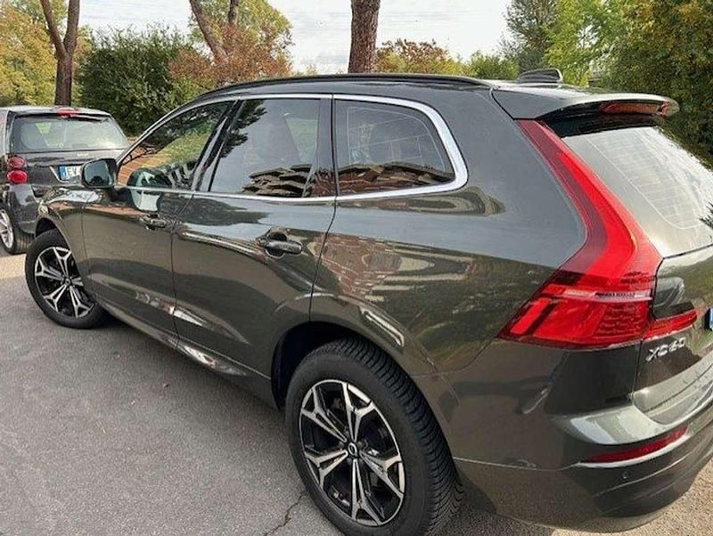 Usata Volvo XC60 Momentum 197 CV (144 kW) 2022 Grigio SUV