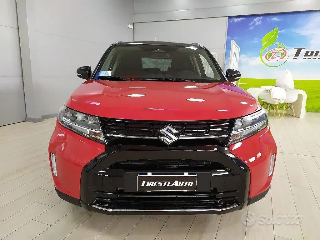 Usata Suzuki Vitara 110 CV (80 kW) 2025 Rosso SUV