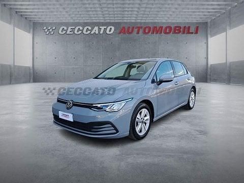Usata VW Golf VIII Life 116 CV (85 kW) 2024 Grigio Utilitaria
