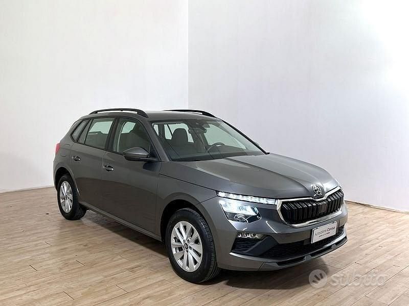 Usata Skoda Kamiq Selection 95 CV (69 kW) 2025 Grigio SUV
