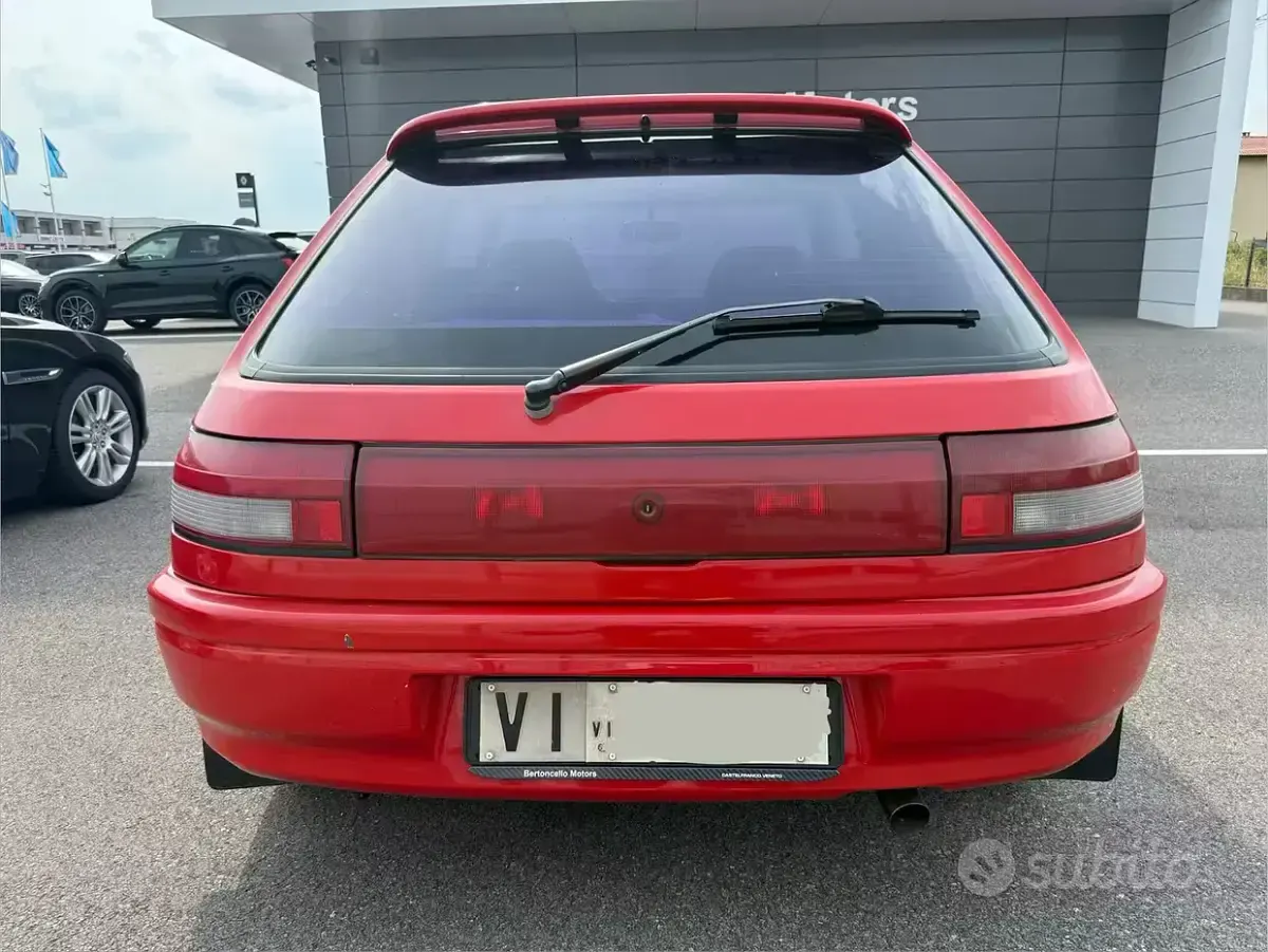 Usata Mazda 323 163 CV (119 kW) 1990 Rosso Berlina