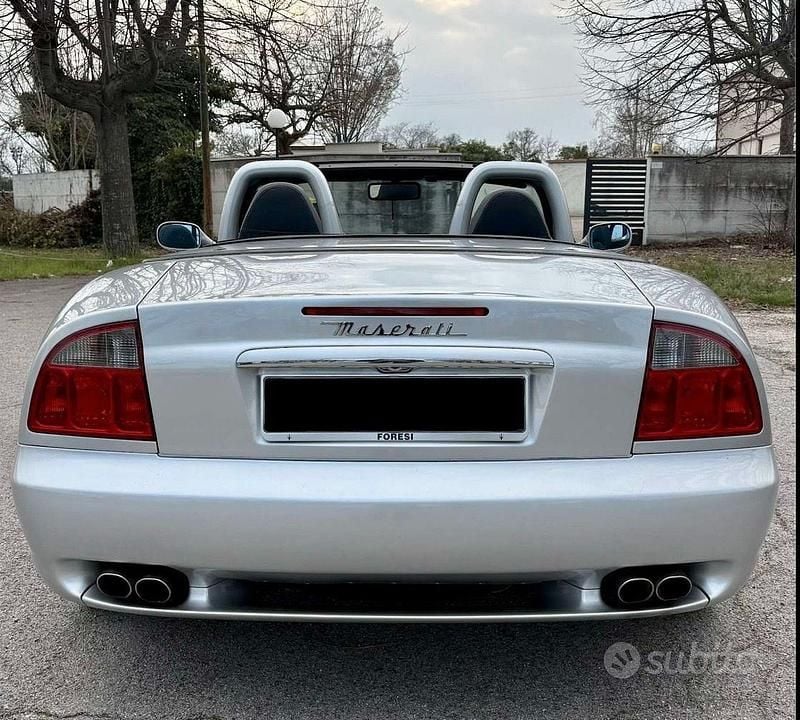 Begagnad Maserati 4200 2003 Grå Cab