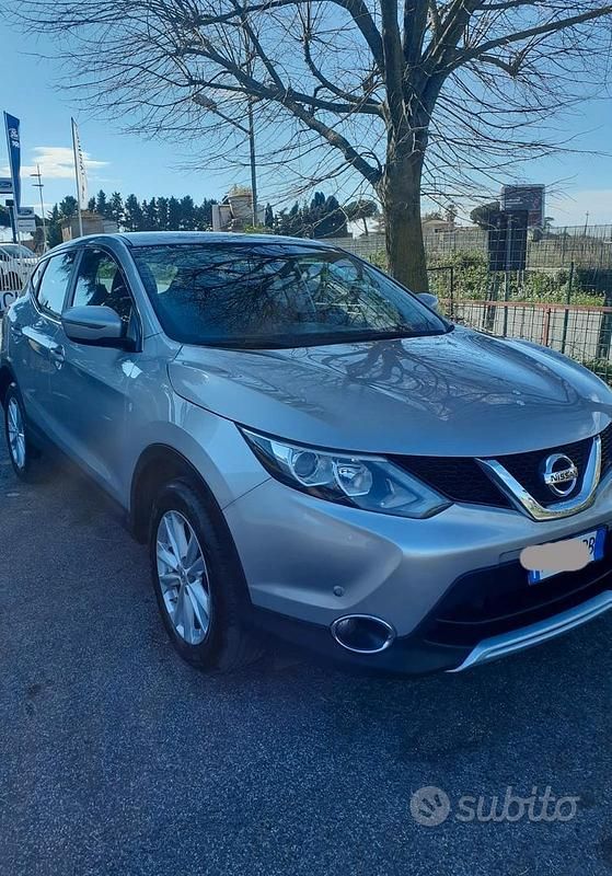 Usado Nissan Qashqai Acenta 110 CV (80 kW) 2015 Gris SUV