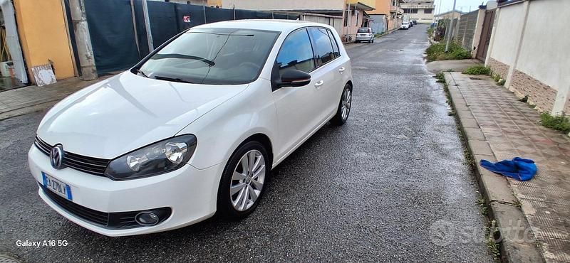Usata VW Golf VI Highline 105 CV (77 kW) 2010 Bianco Utilitaria