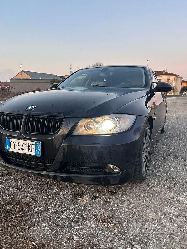 Usata BMW 320 M Sport 150 CV (110 kW) 2005 Nero Berlina