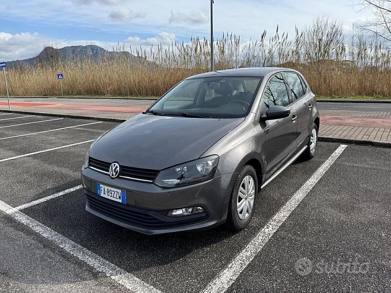 Usata VW Polo Comfortline 90 CV (66 kW) 2015 Grigio Berlina