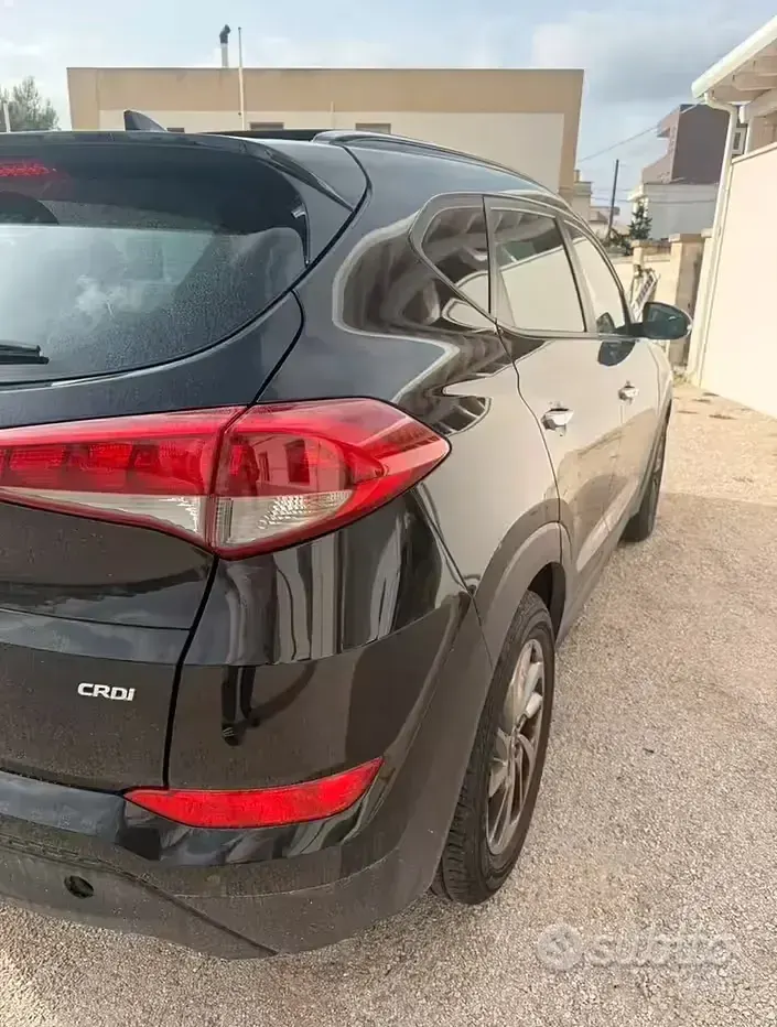 Usata Hyundai Tucson 116 CV (85 kW) 2016 Nero SUV