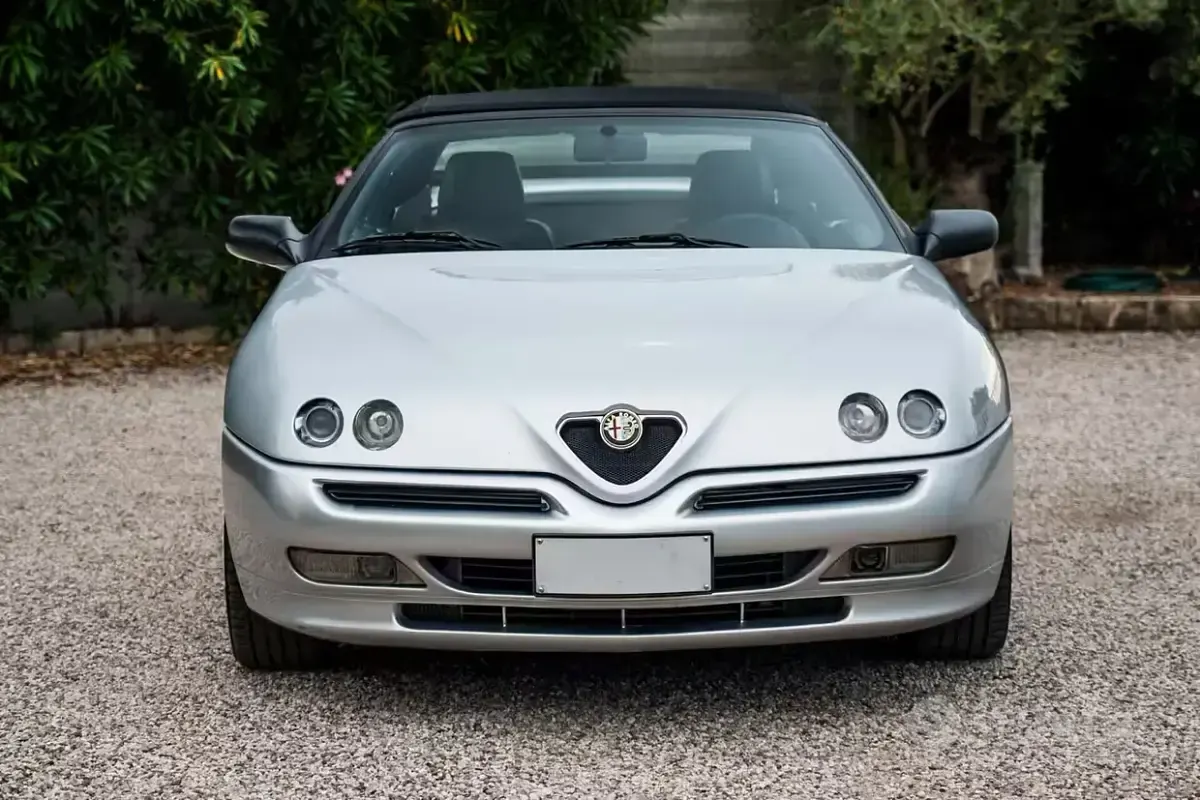 Usata Alfa Romeo Spider 144 CV (105 kW) 1999 Grigio Cabrio