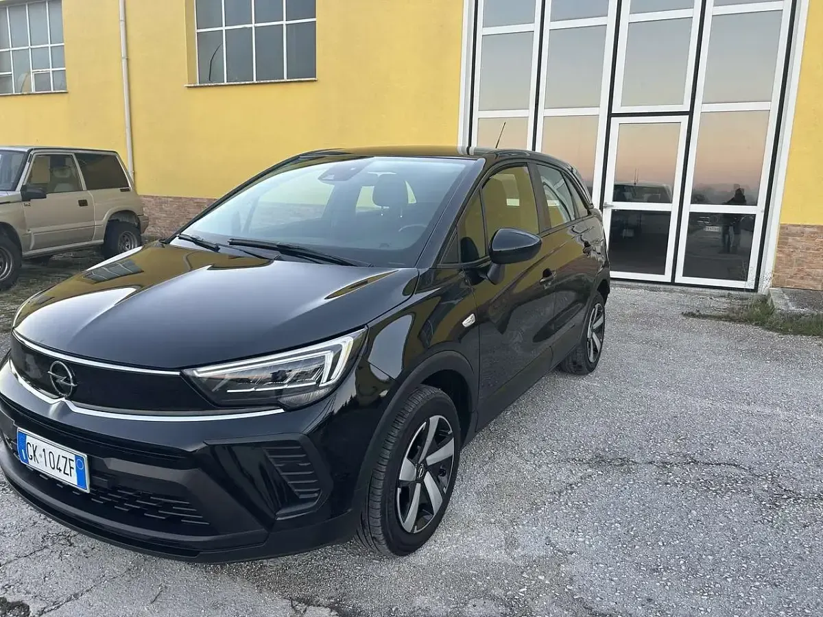 Usata Opel Crossland Edition 110 CV (80 kW) 2022 Nero SUV