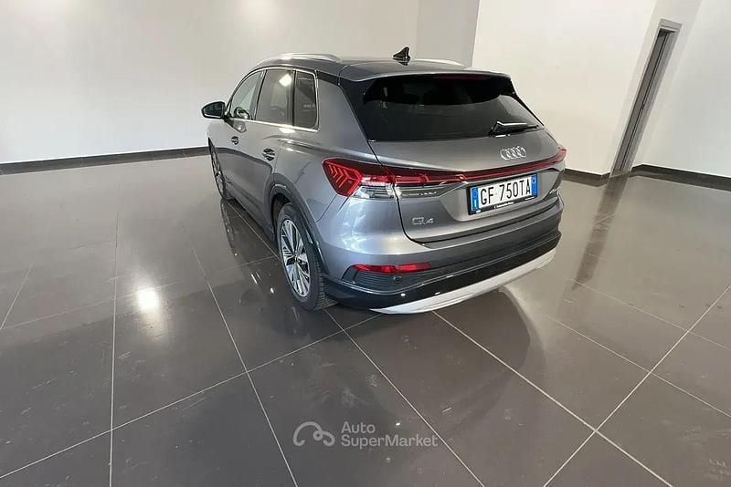 Usata Audi Q4 e-tron Advanced 69 kW (95 CV) 2021 Gray SUV