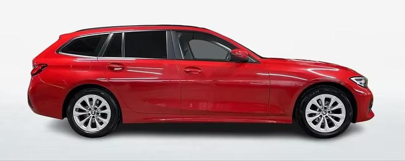 Usata BMW 318 Advantage 149 CV (109 kW) 2020 Rosso Station wagon