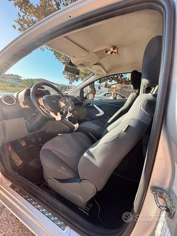 Occasion Ford Ka 75 PK (55 kW) 2011 Grijs Hatchback