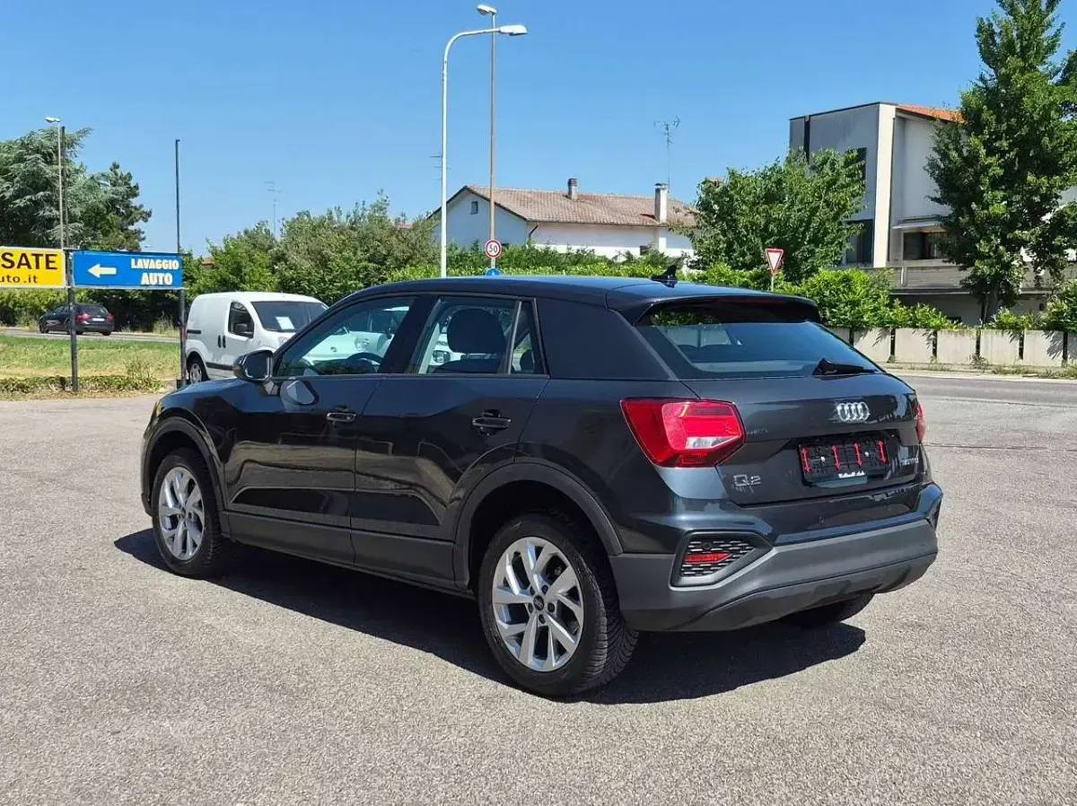 Usata Audi Q2 116 CV (85 kW) 2022 Grigio manhattan SUV
