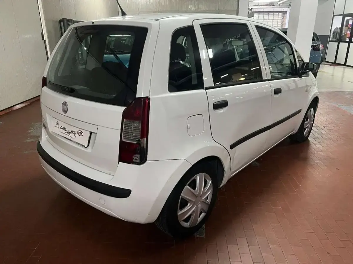 Usata Fiat Idea 80 CV (58 kW) 2009 Bianco Monovolume