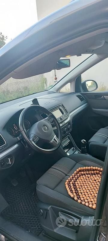 Begagnad VW Sharan 177 HK (130 kW) 2012 Brun Minibuss