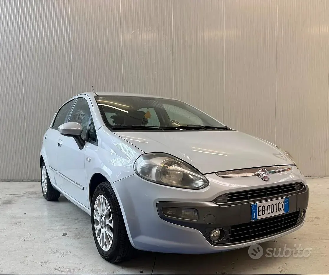 Usata Fiat Grande Punto 77 CV (56 kW) 2011 Utilitaria