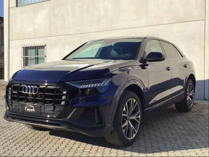 Usata Audi Q8 S-Line 286 CV (210 kW) 2019 Blu/azzurro SUV
