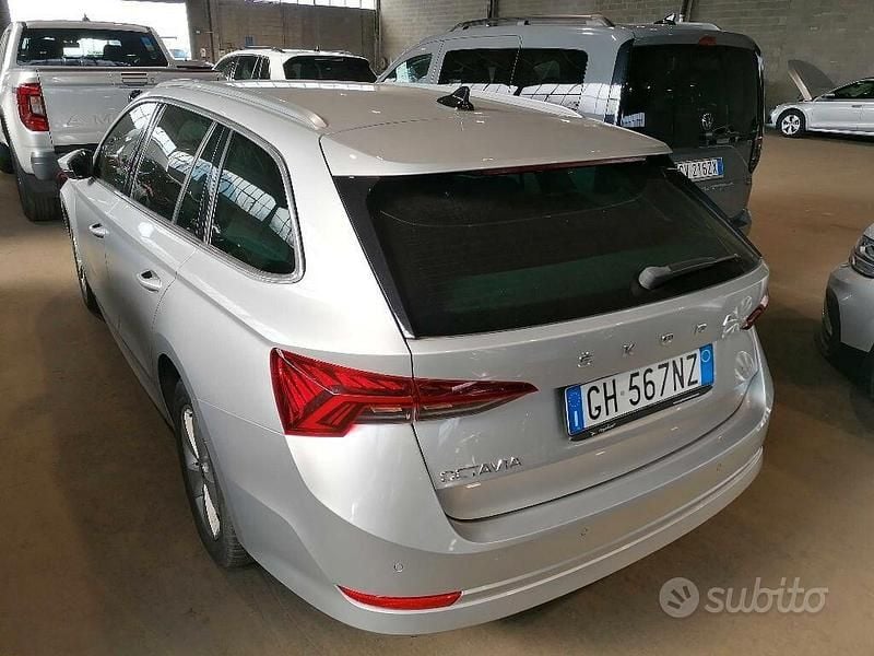 Usata Skoda Octavia 115 CV (84 kW) 2022 Grigio Station wagon