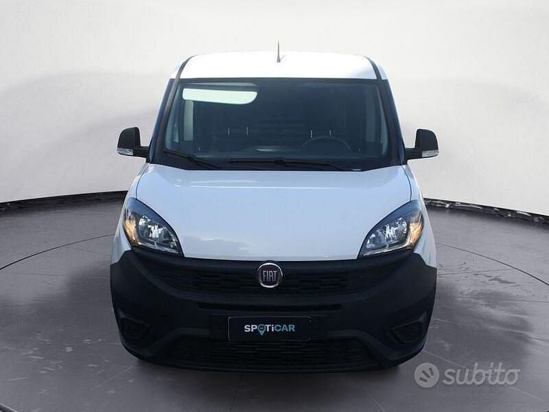 Usata Fiat Doblò Business 105 CV (77 kW) 2022 Bianco Monovolume