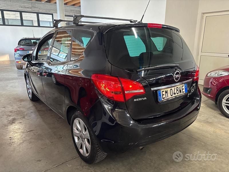 Usata Opel Meriva 95 CV (69 kW) 2012 Nero Monovolume