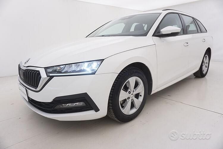 Usata Skoda Octavia Ambition 116 CV (85 kW) 2021 Bianco Station wagon