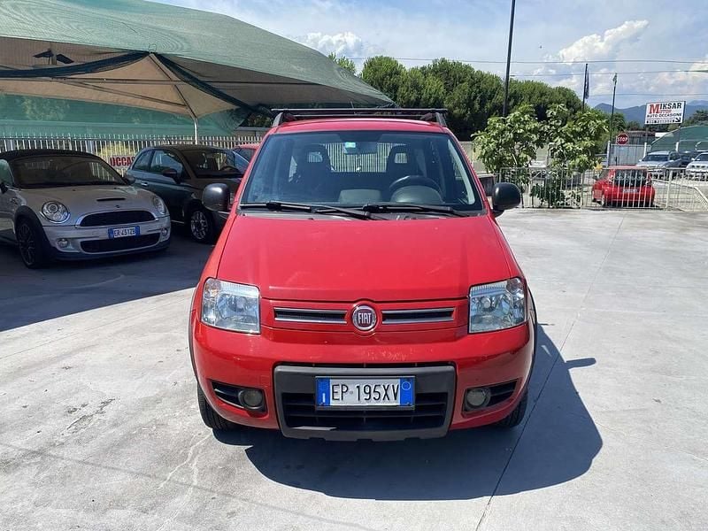 Usata Fiat Panda 4x4 Climbing 75 CV (55 kW) 2012 Rosso Utilitaria