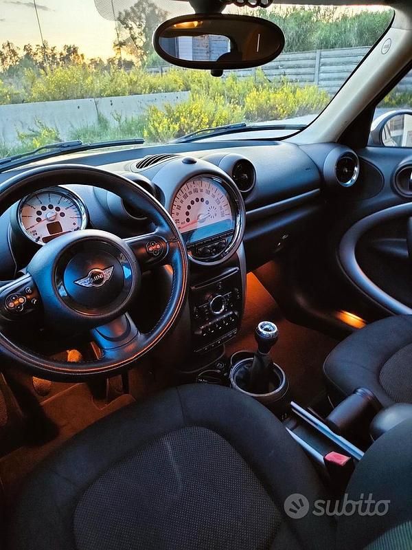 Grigio Usata 2011 Mini Countryman SUV | 4900 € - Immagine 1/4