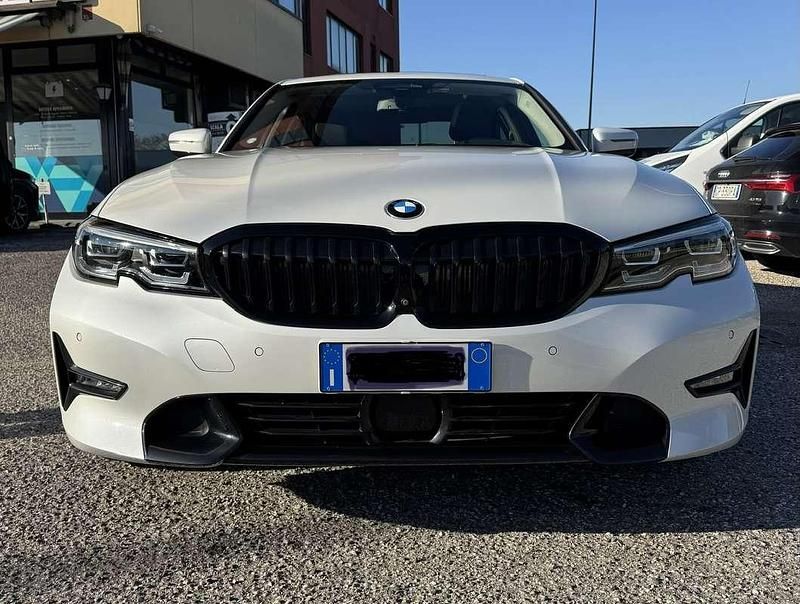 Usata BMW 330e Sport Line 292 CV (214 kW) 2021 Berlina