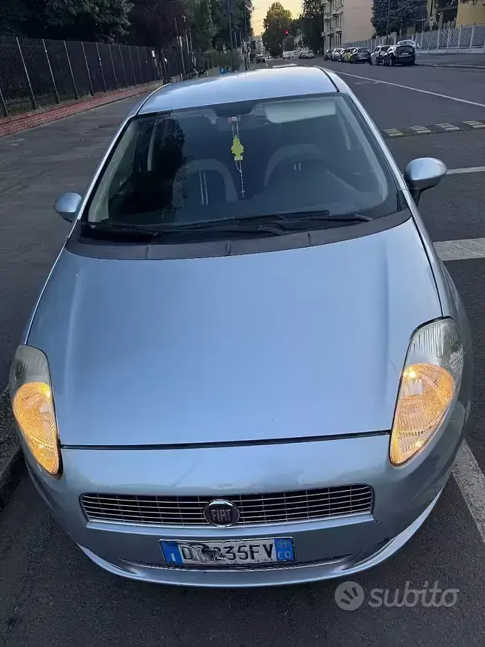 Usata Fiat Grande Punto 65 CV (47 kW) 2009 Grigio Utilitaria