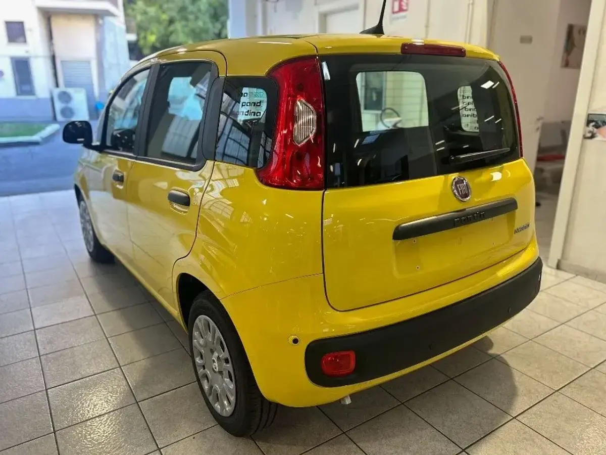 Nuova Fiat Panda Icon 69 CV (50 kW) 2026 Giallo Utilitaria