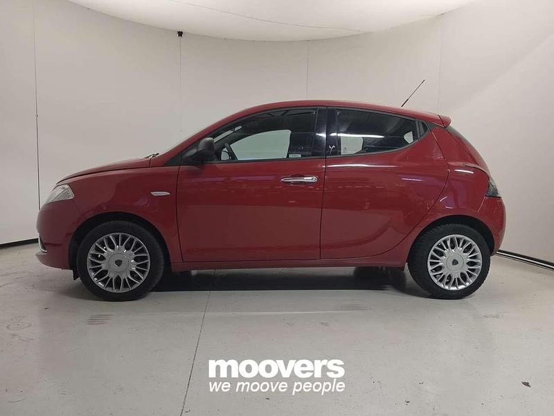 Usata Lancia Ypsilon Gold 69 CV (50 kW) 2017 Grigio Utilitaria