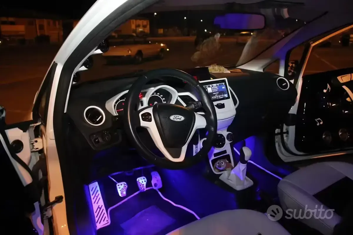 Usata Ford Fiesta 2011 Bianco Berlina